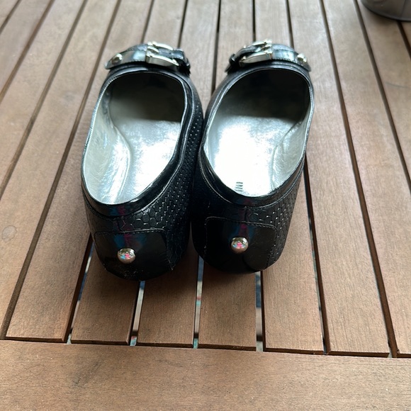 Gianni Bini black flats in good condition. Size 8. - Picture 4 of 5